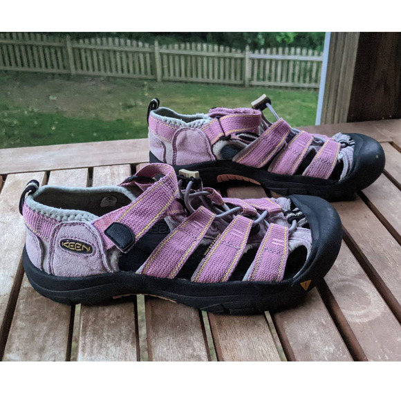 Keen Women's Newport H2 Hiking Sandal size 6  pink and gray - Picture 4 of 9